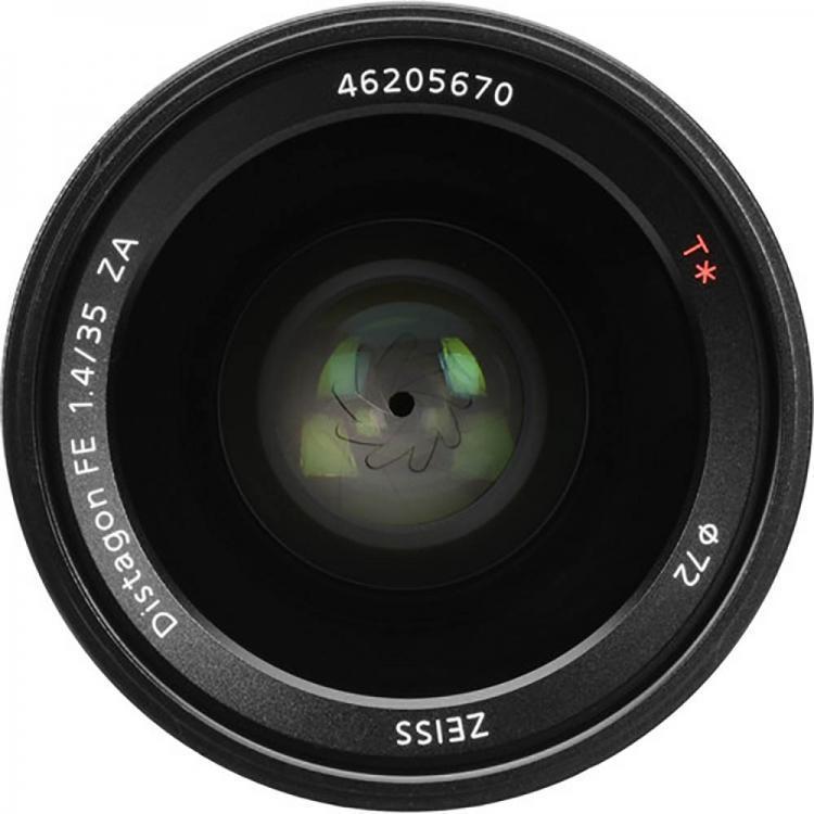Sony T*FE 35 mm f/1.4 ZA