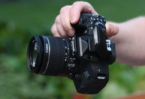 مقایسه کانن 800D و نیکون D5600