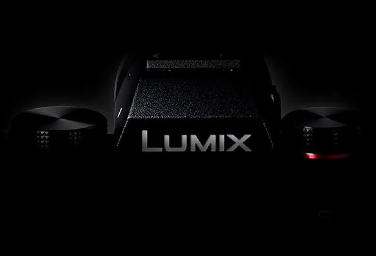 دوربین فول فریم Lumix پاناسونیک