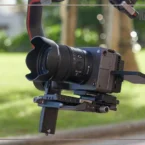 نقد و بررسی دوربین سونی FX30 و نمای جانبی